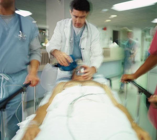 From Emergency to Recovery: The Role of Modern Technology in Critical Patient Care