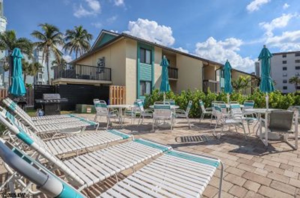 Why Vacation Rentals at Ft Myers Beach Beat Hotels Every Single Time?