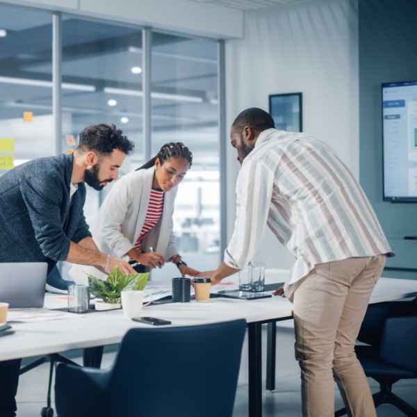 When to Hire a B2B Marketing Agency vs an Outbound Marketing Agency